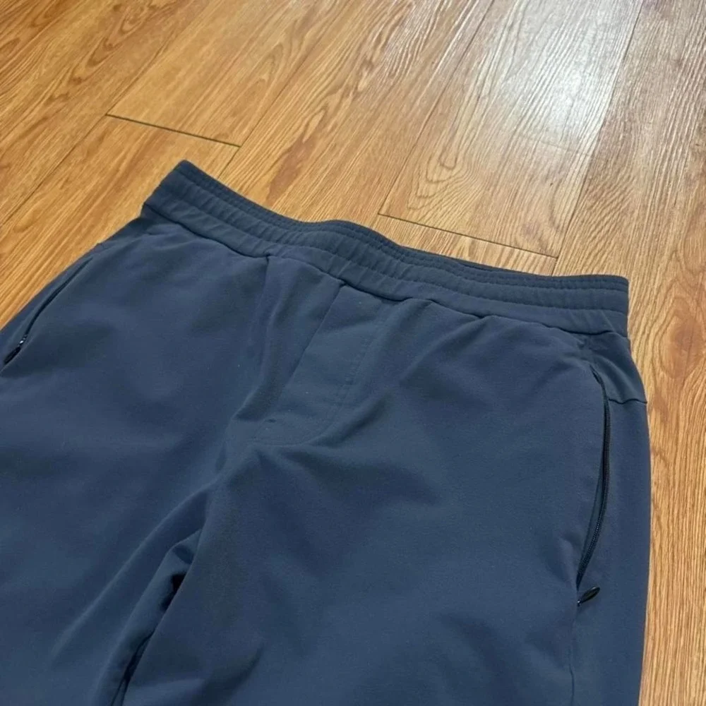Public Rec Men's Pants Athleisure‎ Gray Stretch Preppy Athletic 32x30 Inseam 28